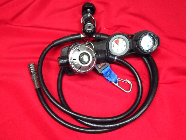 TUSA ツサ レギュレーターEN250-2000 ゲージ ダイビング用品 管理8T0406I-F5