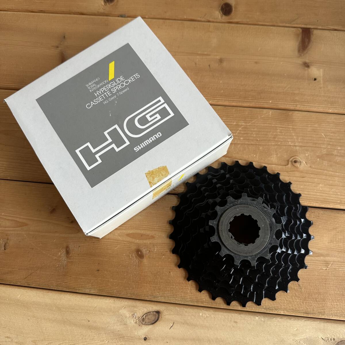 SHIMANO / CS-HG50 7S 13-30T HYPER GLIDE NEW OLD STOCK 
