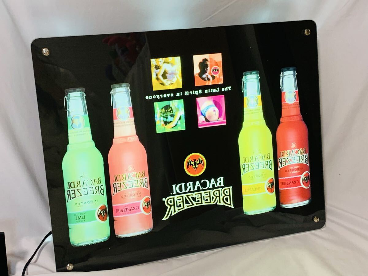 非売品 BACARDI BREEZER ディスプレイ 壁掛け コルトン ライト バカルディ ブリーザー 看板 ライトアップ ネオン 雑貨 カクテル 置物 電飾