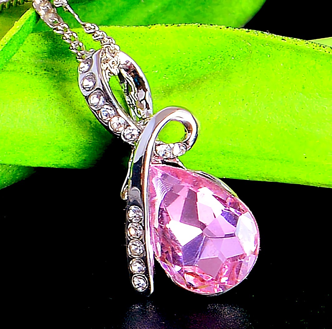 新品★送料無料★桜ピンクダイヤモンド ドロップ雫プラチナ仕上 925シルバーネックレス誕生日プレゼント旅行連休花見春ギフト国内発送