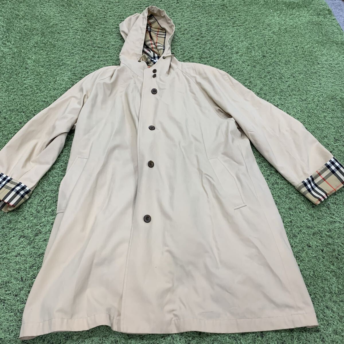 ◎【売り切り】 BURBERRY（バーバリー）フード付きコート（記載サイズ9）（M-L）