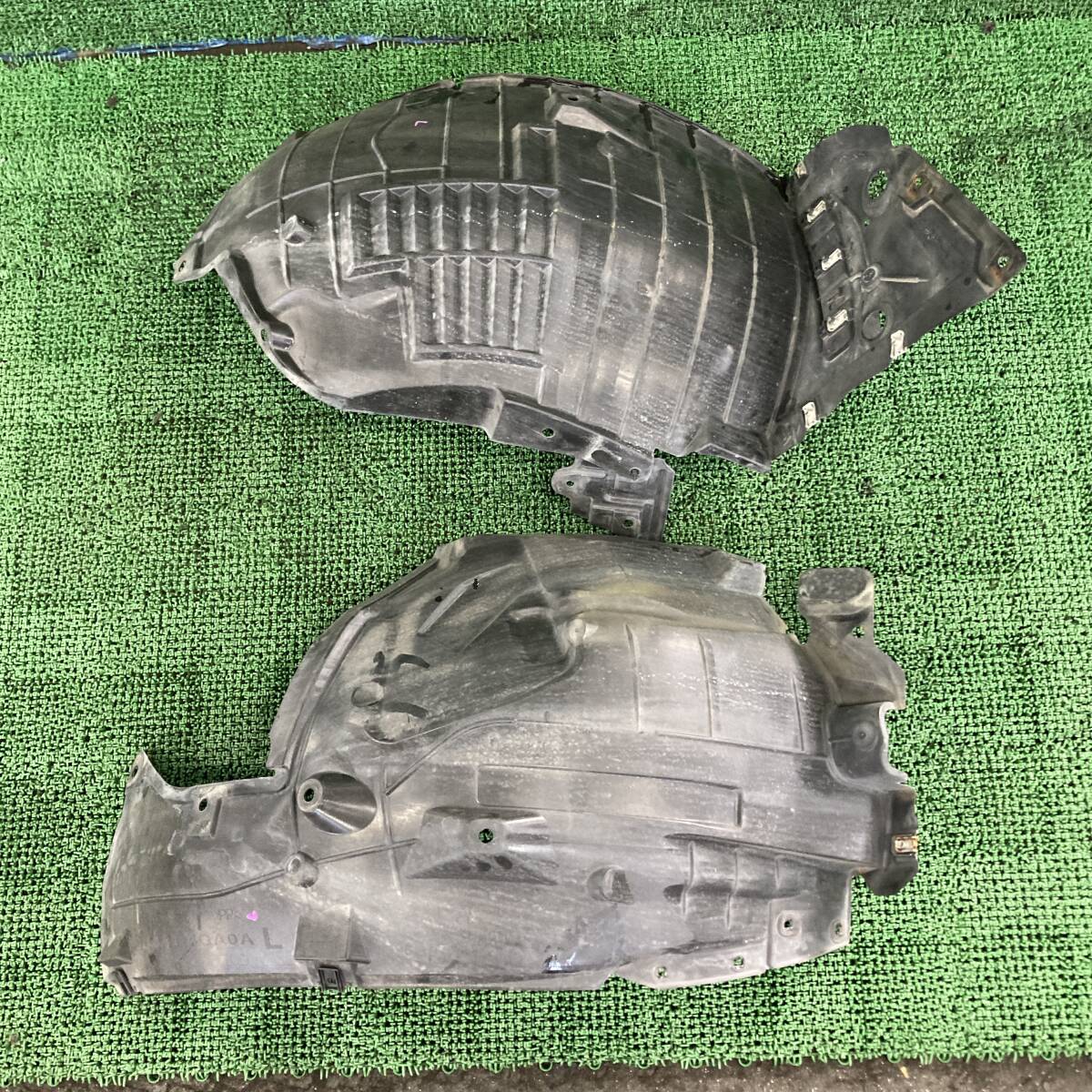 値下げ再出品！！ スカイライン タイプSP HV37 左 フェンダーライナー 63841-4GA0B(A0572)