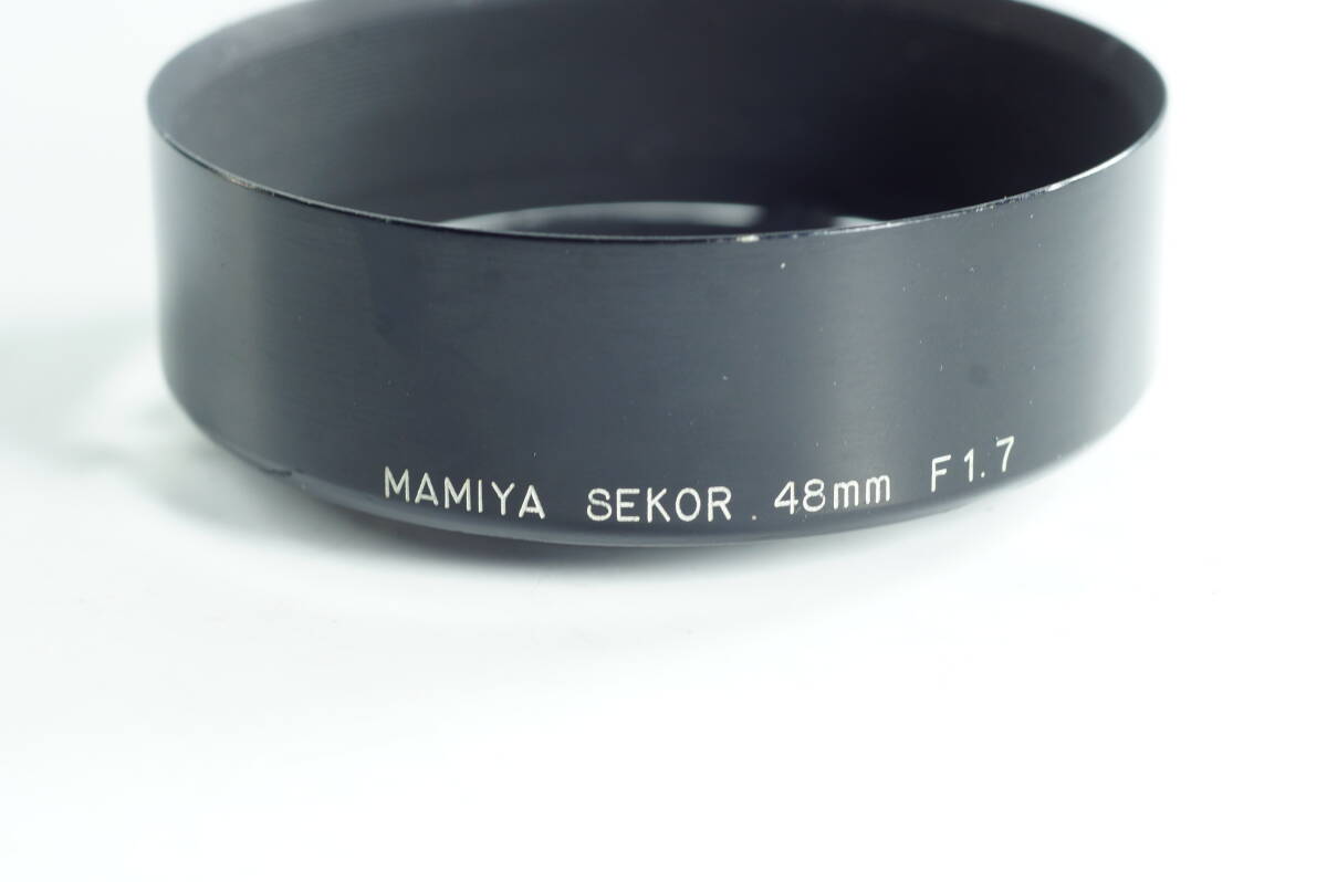 小 MINI-04『おおむねキレイ』MAMIYA SEKOR 48mm F1.7 46mm径 ネジ込み式 スリット入りメタルフード レンズフード