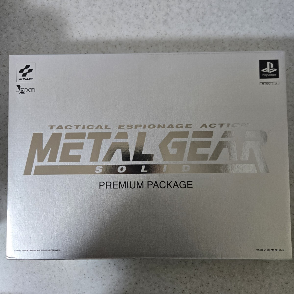 新品未使用 コレクター引退品 メタルギアソリッド プレミアムパッケージ METAL GEAR SOLID プレイステーション PS コナミ