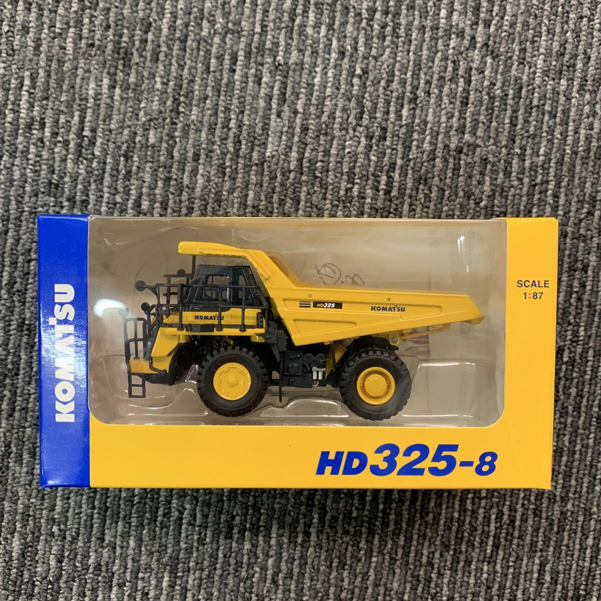 496 KOMATSU コマツ HD325-8 ダンプトラック DUMP コマツオリジナルミニチュア TRUCK ミニカー 株主優待