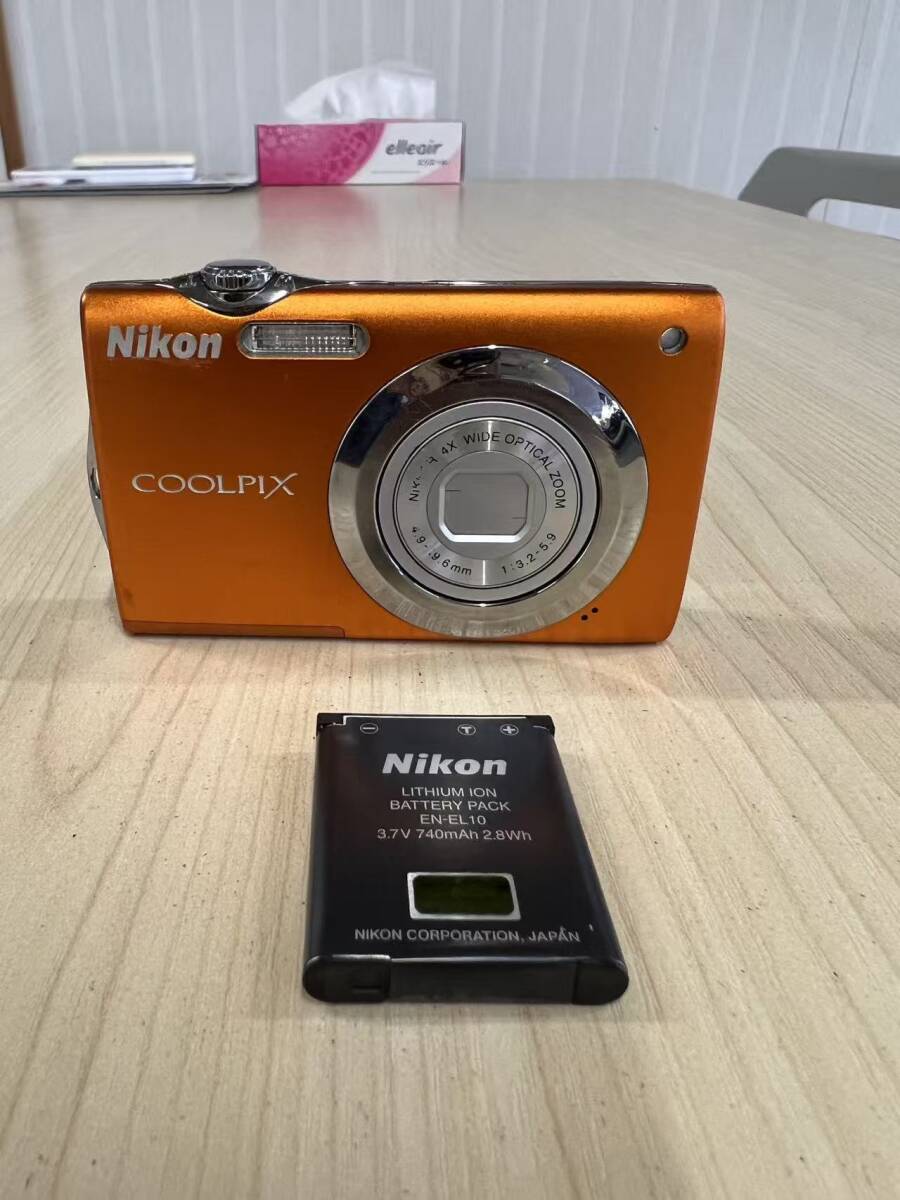 秋田発　Nikon ニコン COOLPIX S3000 コンパクトデジタルカメラ デジカメ クールピクス 　動作確認済み中古品　現状渡し