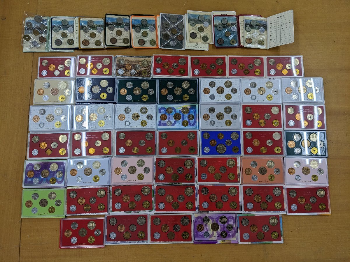 【9-3-3826】造幣局 日本硬貨 ミントセット 56点セット 1970年～2024年 記念硬貨 大量まとめ 中古品