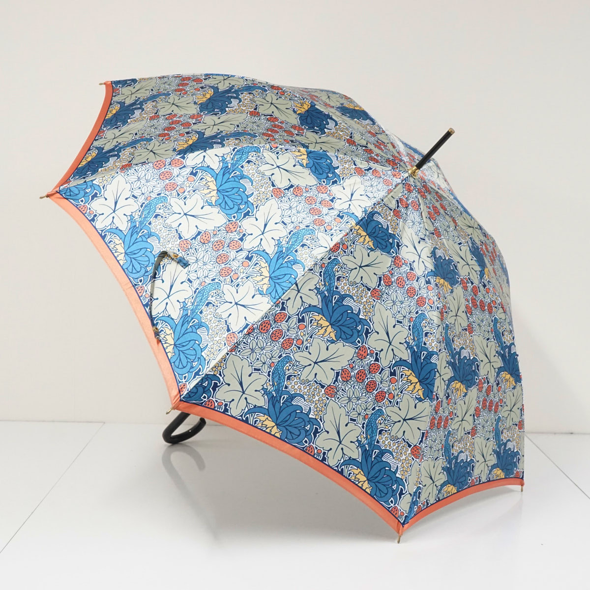 傘 V&A ヴィクトリア アンド アルバート USED美品 いちご カラフル ジャンプ 60cm S3732