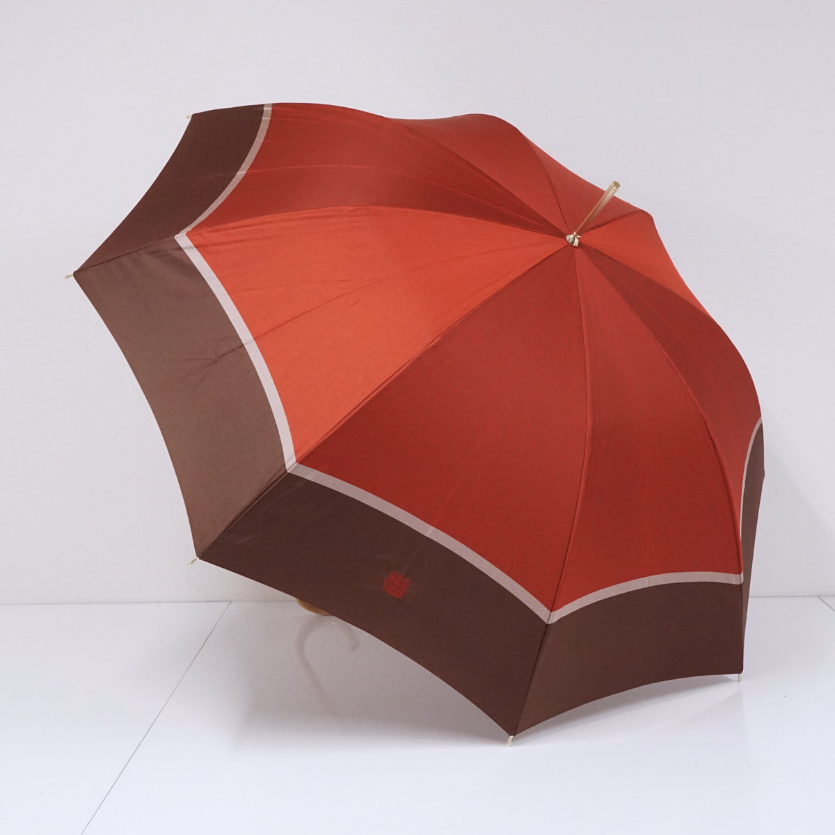 傘 Aquascutum アクアスキュータム USED美品 レッド ブラウン バイカラー ロゴ グラス骨 60cm S3735
