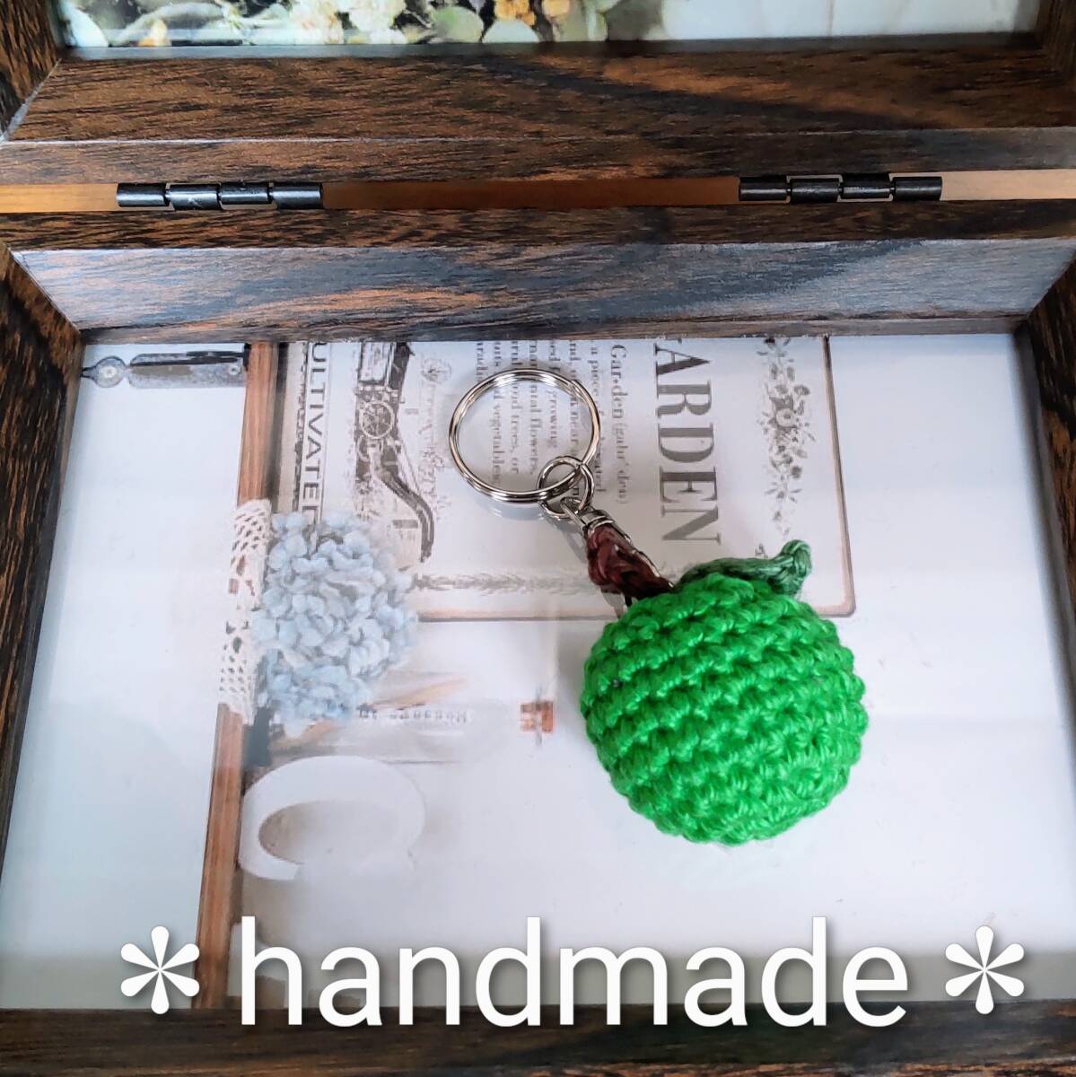 ハンドメイドあみぐるみ★チャーム＆キーホルダー★青リンゴ風②