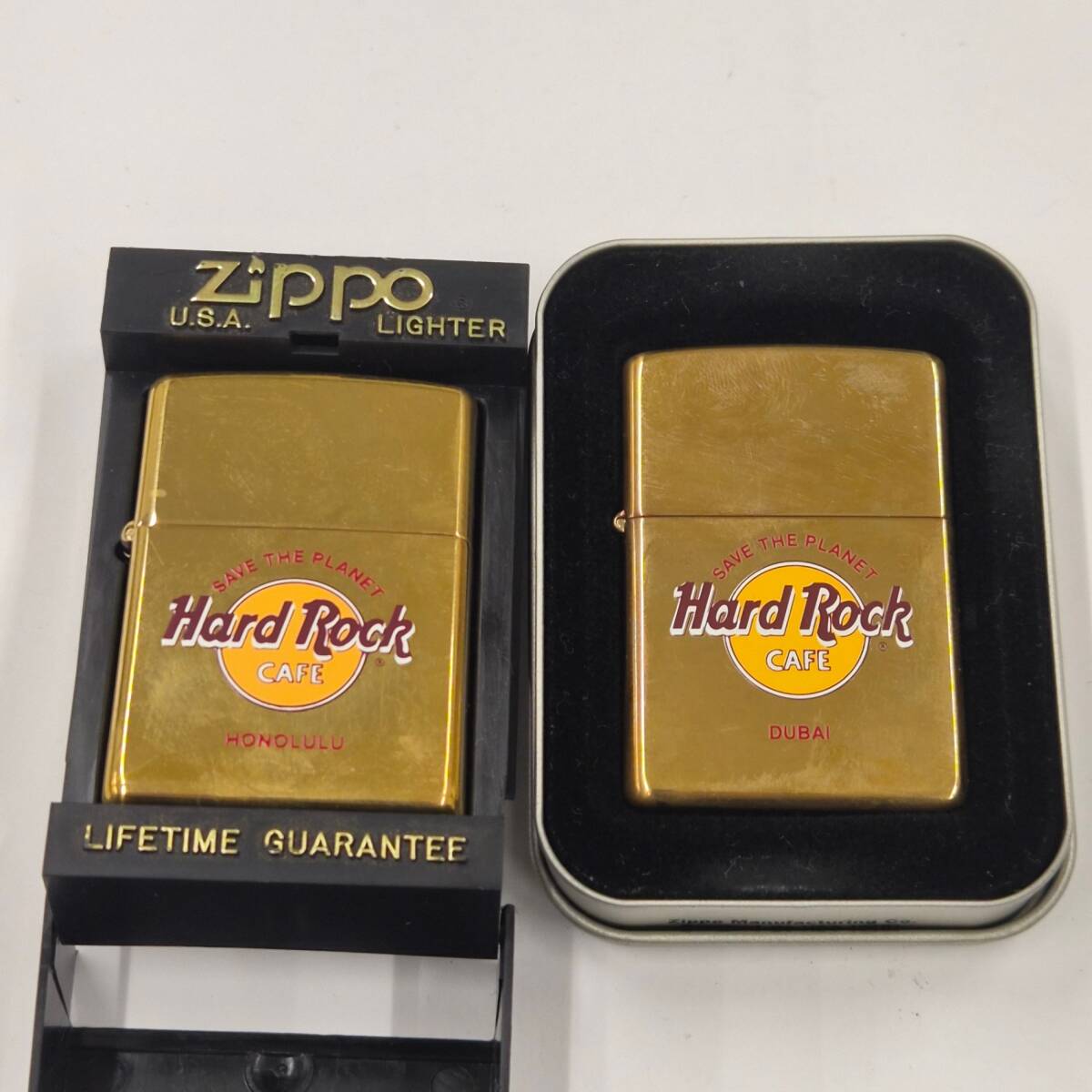 zippo ライター 2本 ハードロックカフェ Hard Rock CAFE ホノルル ドバイ ケース付き アンティーク ジャンク 着火未確認 #231G⑪