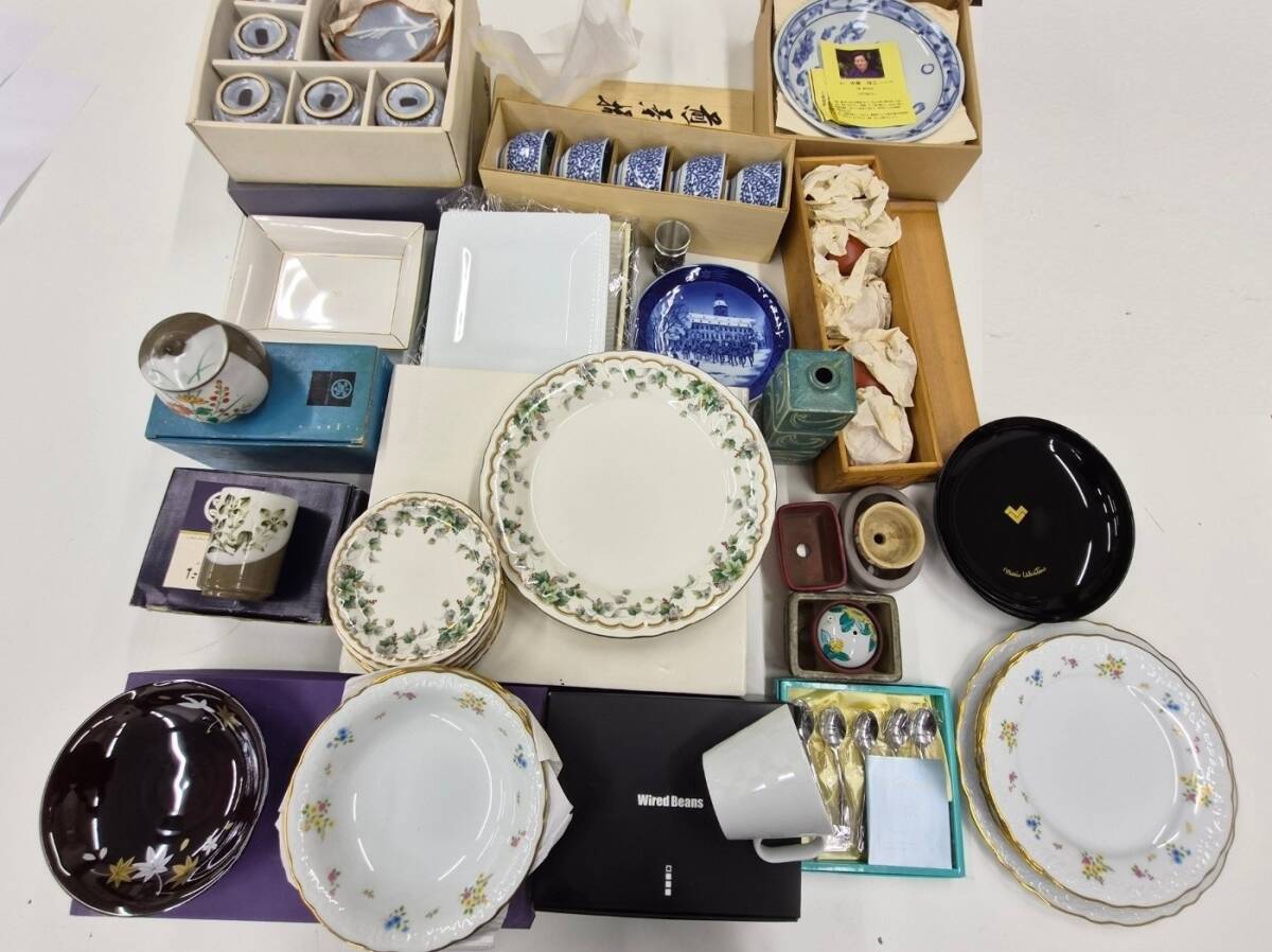 食器 まとめ たち吉 Tachikichi ノリタケ ナルミ ロイヤルコペンハーゲン マリオ・ヴァレンティーノ 大量 和食器 洋食器 #12594