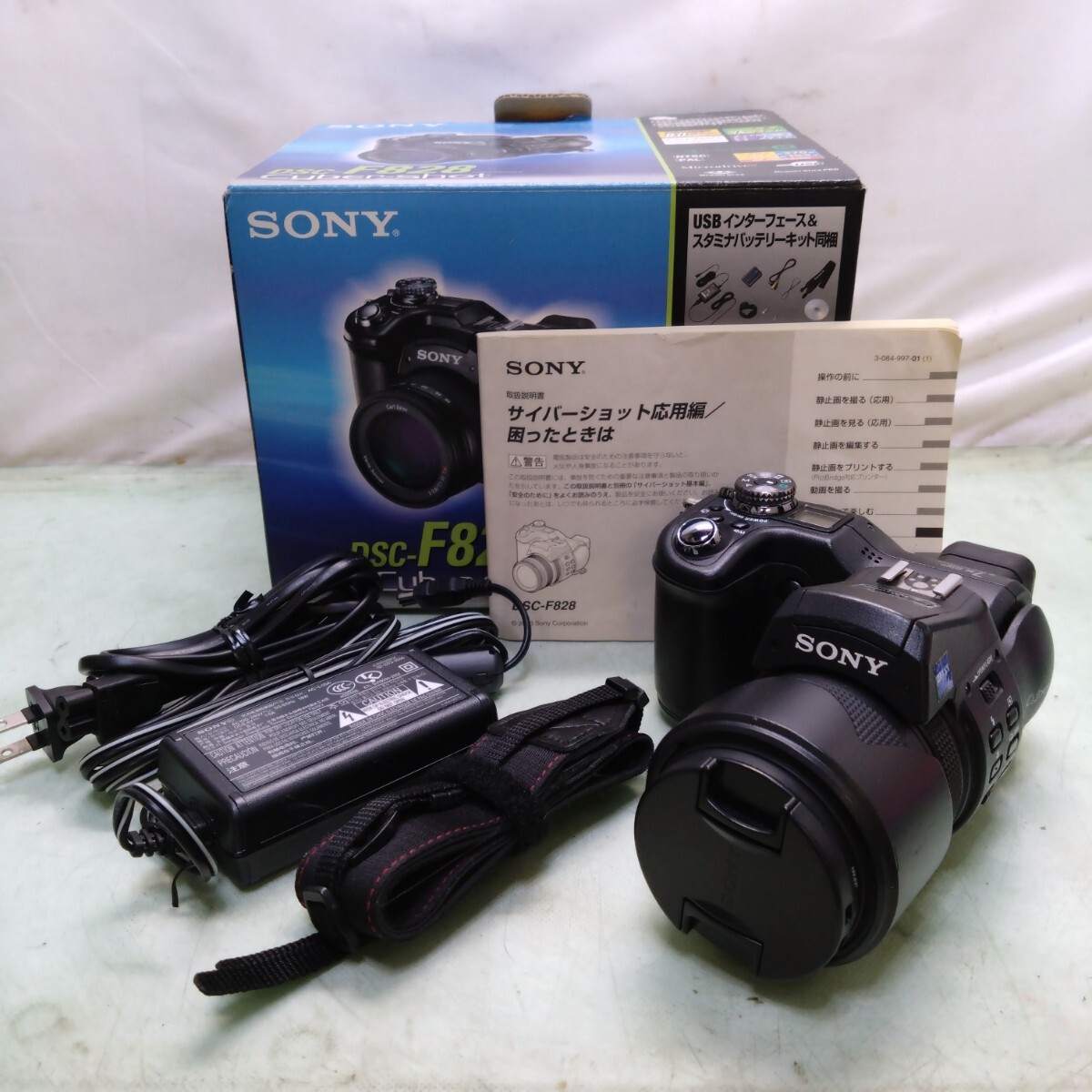 SONY/ソニー Cyber-shot/サイバーショット DSC-F828 コンパクトデジタルカメラ デジカメ