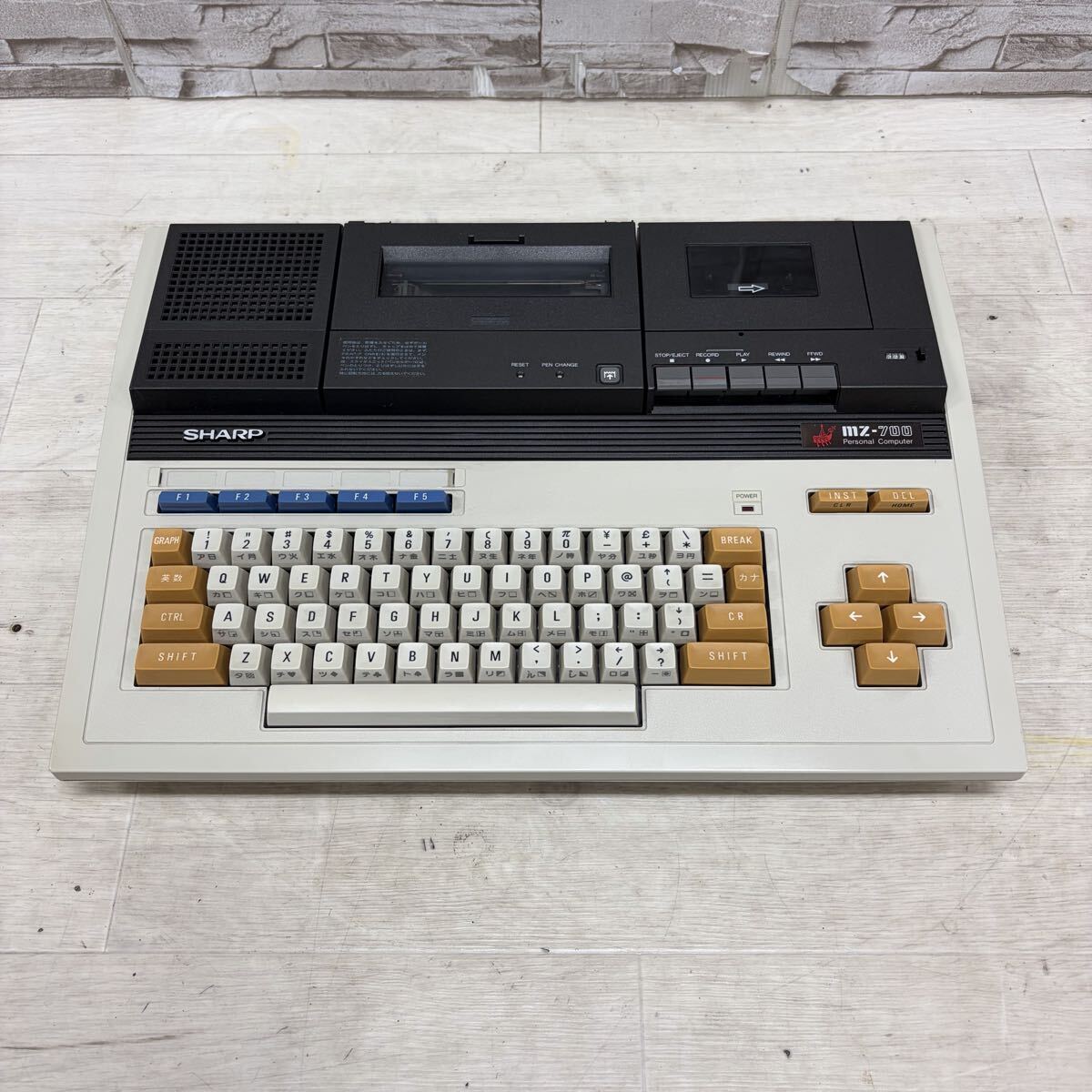 ☆希少・1円〜☆ SHARP シャープ MZ-700 MZ-731 パーソナルコンピュータ レトロPC Personal Computer コンピューター 昭和レトロ 当時物