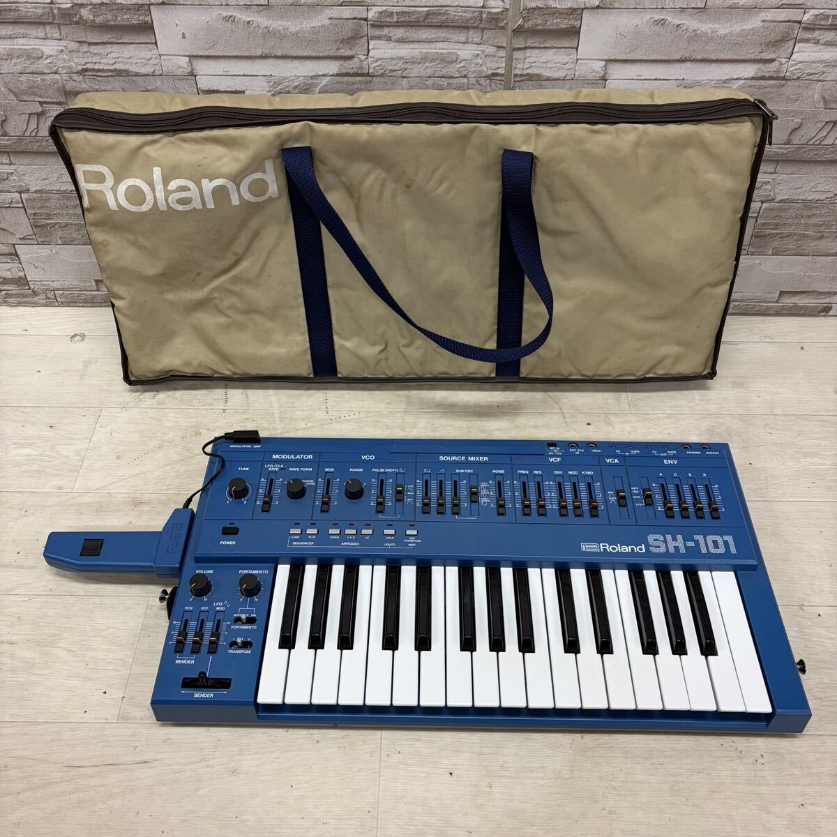 ☆1円〜☆ ROLAND ローランド SH-101 アナログモノフォニックシンセサイザー グリップ付き アナログシンセサイザー