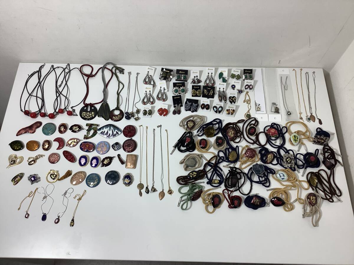 2604314 七宝焼き まとめ売り 114点セット ネックレス ブローチ ループタイ　ヴィンテージ 