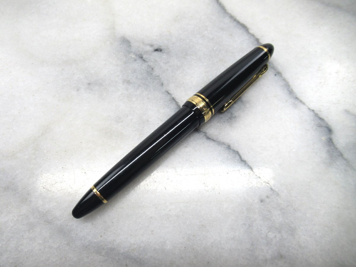 ★【B送900円】3526　SAILOR　セーラー　万年筆　ペン先14K　585　刻印有　ブラック×ゴールド　筆記未確認