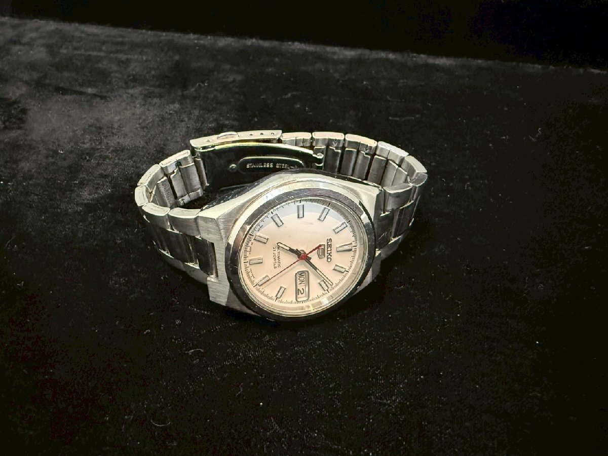 【1000円～】SEIKO5 セイコー5 シリアルナンバー 050349 腕時計 FC-01　