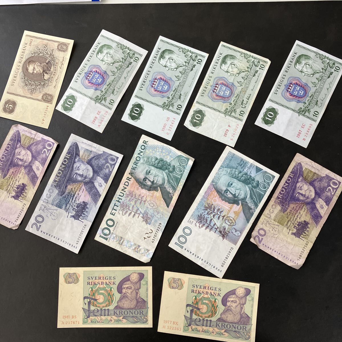 ⑤ 世界外国の紙幣　【スエーデン】　まとめて　文字書きあり　ピン札あり　★3