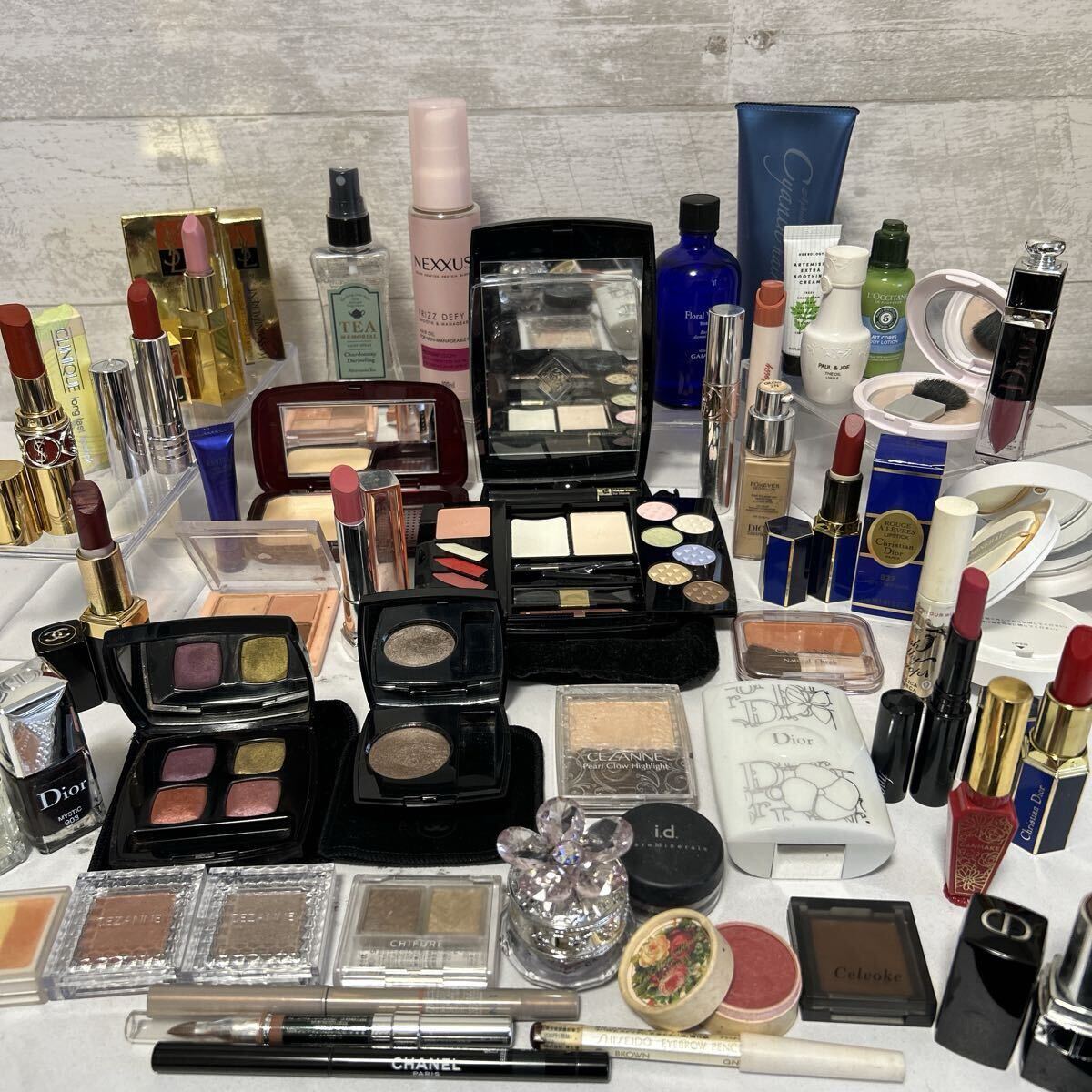 1円 シャネル CHANEL DIOR LANCOME YSL 化粧品セット コスメセット 中古コスメ 美品 アイシャドウ ファンデーション 残量多 口紅 1スタ h5