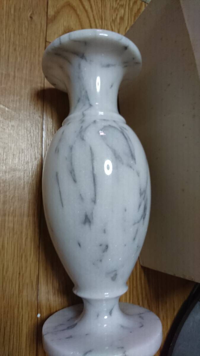 大理石　壺　花瓶　アンティーク　骨董品　白グレー　工芸品　民芸品　箱付き　インテリア　置物　希少　陶器　綺麗　花　飾り