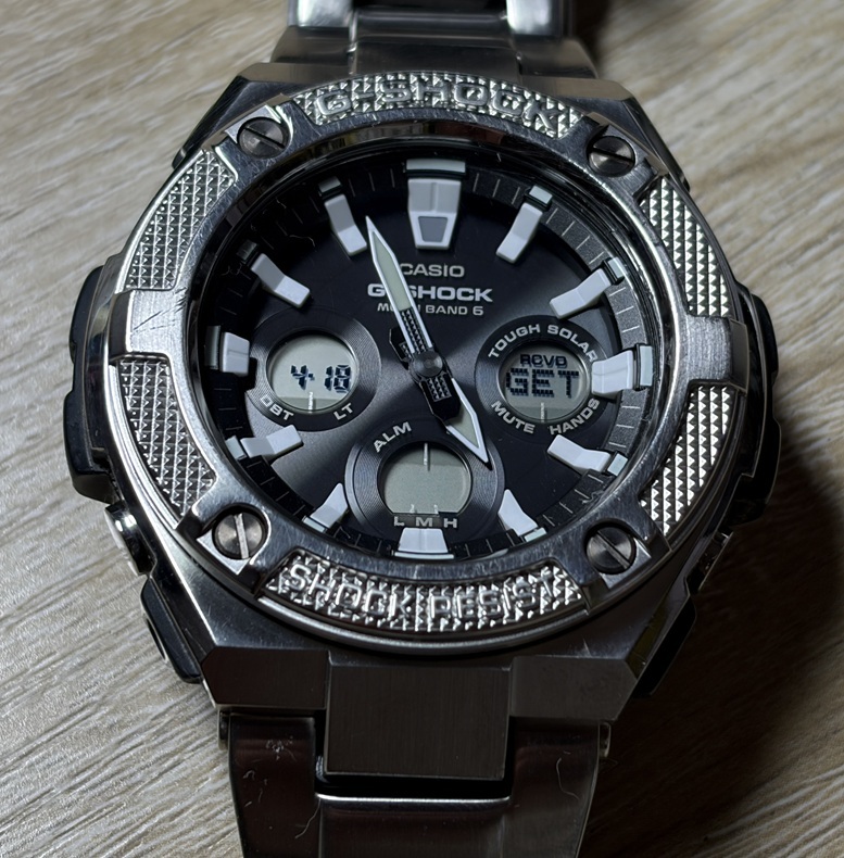 送料３９０円～！カシオ ジーショック GST-W330D-1AJF 電波ソーラー Gスチール メタルバンド ネオンイルミネーター G-SHOCK G-STEEL