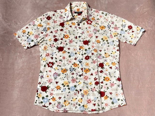 美品！バーバリーブラックレーベル モノグラム 花柄半袖シャツ2/白