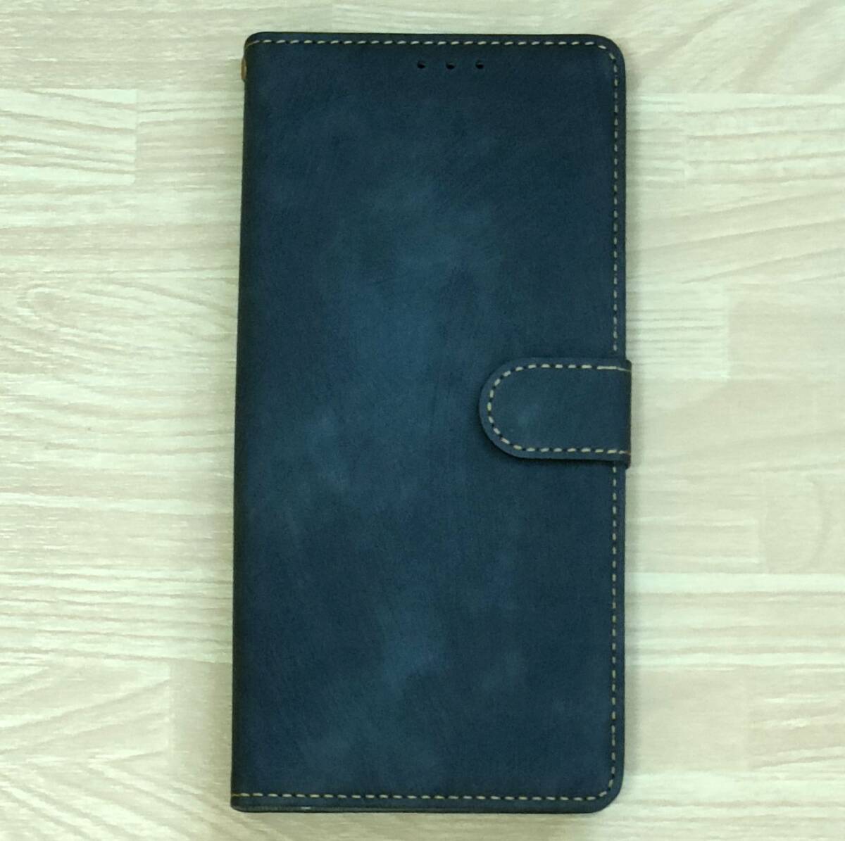 【訳アリ】AQUOS wish4　手帳型ケース　　ブラック　管理243-15