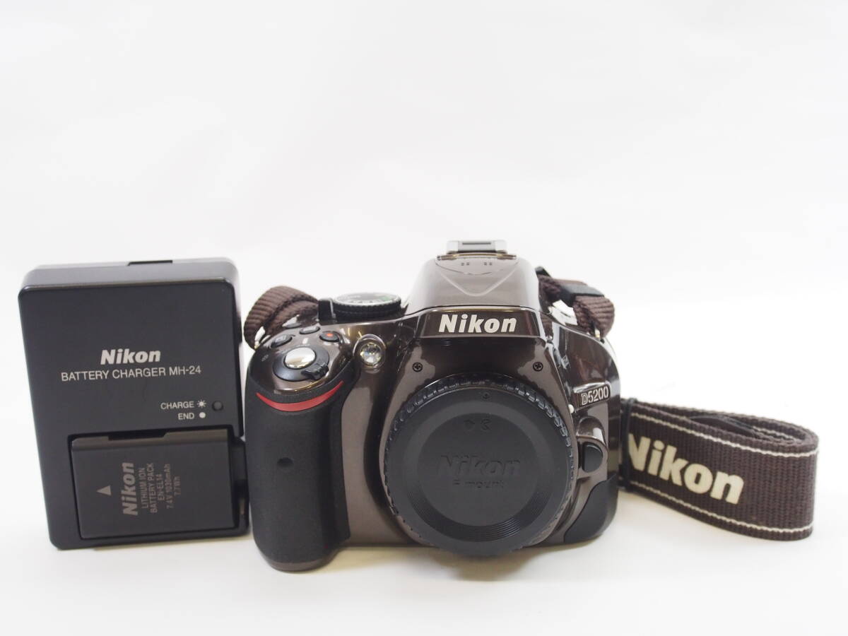 ◎Nikon ニコン D5600 ボディ ブロンズ ブラウン デジタル一眼