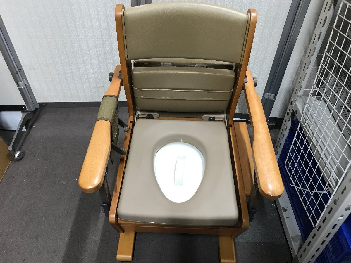 ☆中古☆　ウチエ uchie ポータブルトイレ さわやかチェアPT