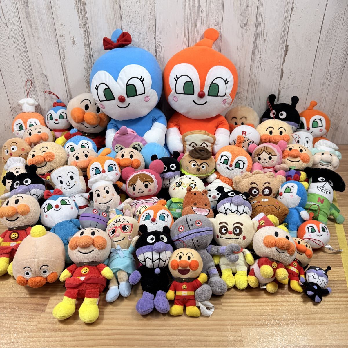 ☆ SA-0403つ140 アンパンマン ぬいぐるみ バイキンマン ドキンちゃん コキンちゃん 食パンマン ミニ マスコット セット まとめ ☆ 