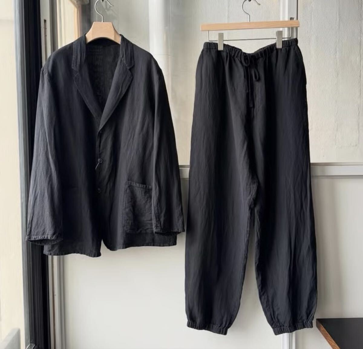 【新品未使用 セットアップ】COMOLI シルクコットン ジャケット × ドローストリングパンツ 上下Size1 FADE BLACK 日本製/コモリ/タグ付き
