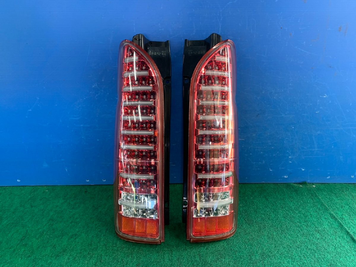 Valenti ヴァレンティ　ハイエース　KDH206　200系　社外　左右テールライト　左右テールランプ　60-1351V［S/16491］