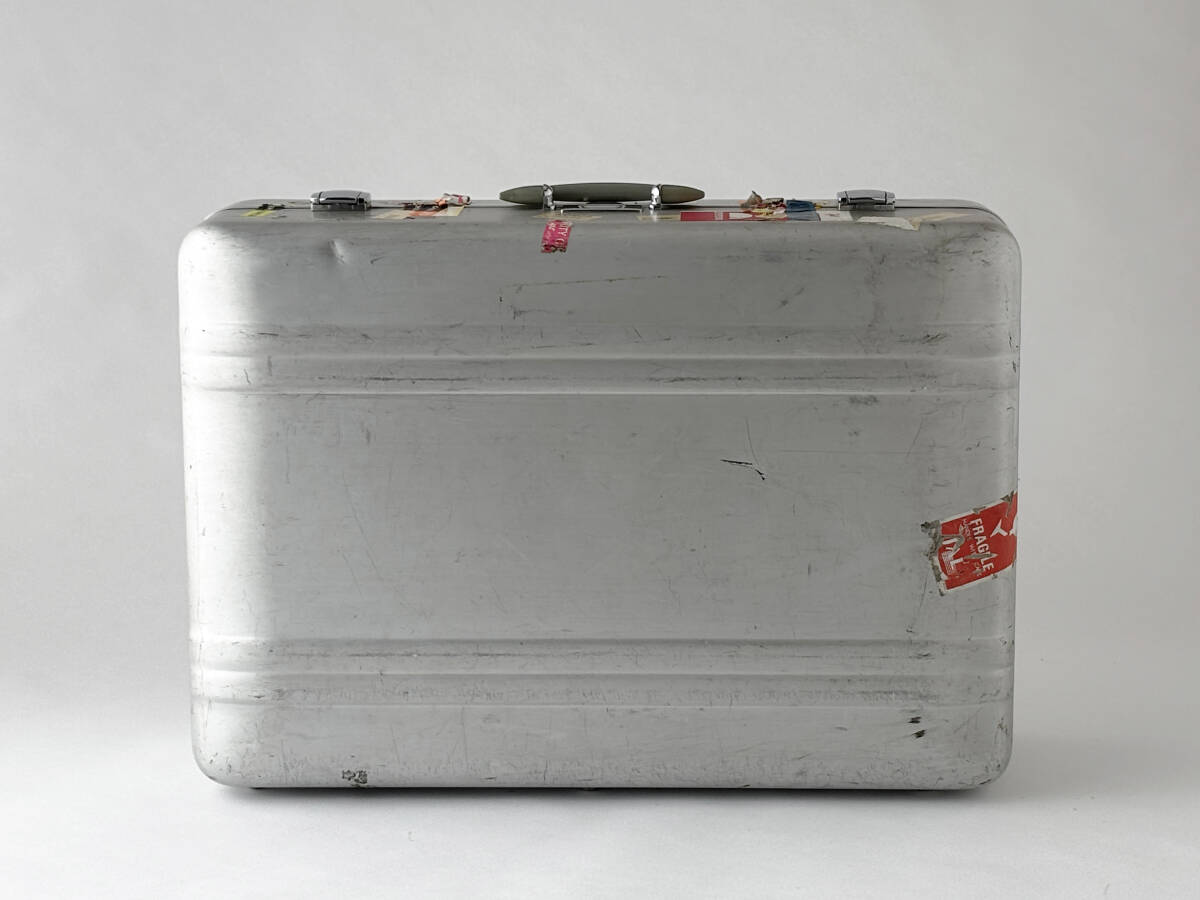 ZERO HALLIBURTON ゼロハリバートン アルミ カメラ ケース 中古現状品 110C-SI