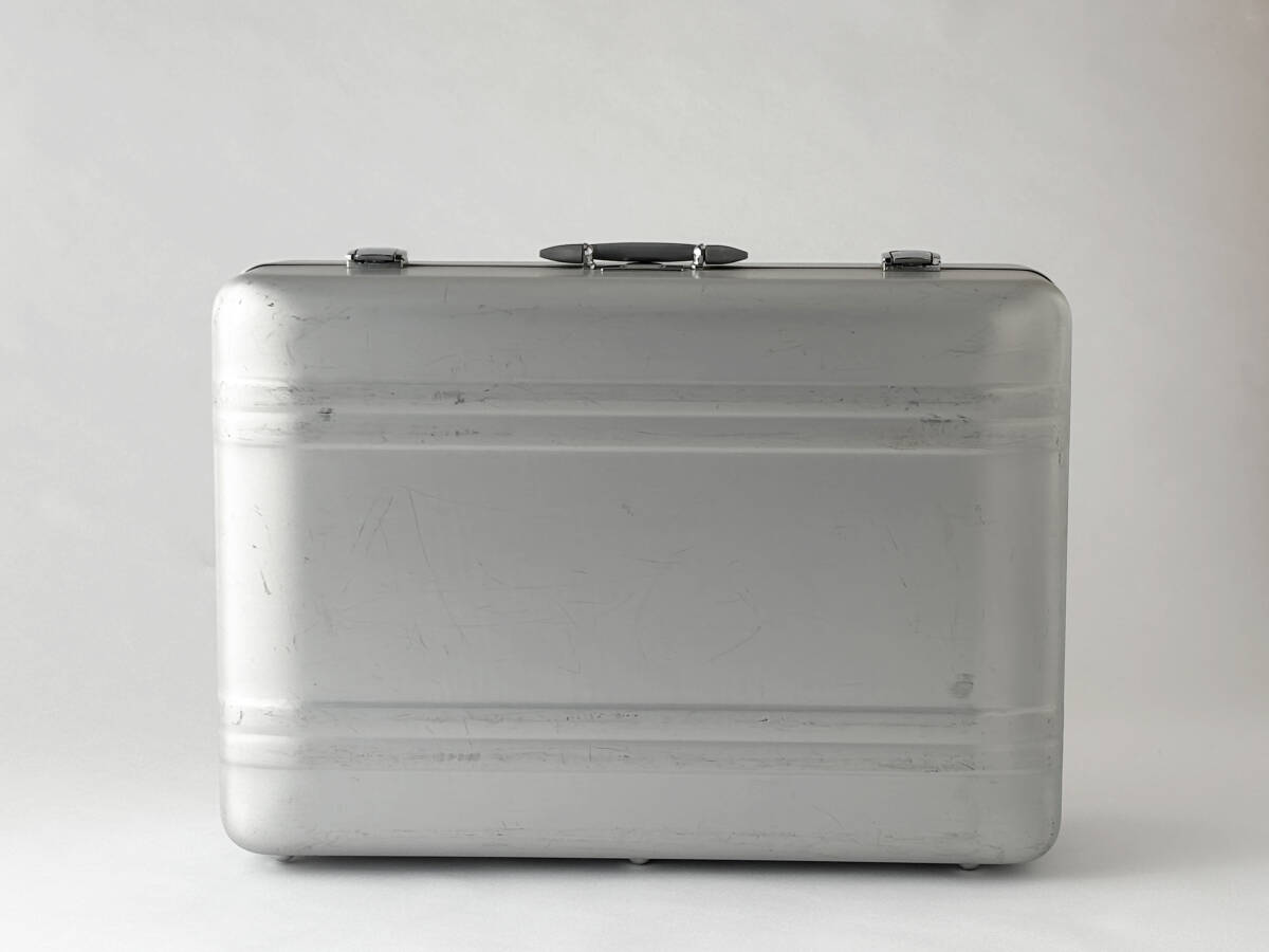 ZERO HALLIBURTON ゼロハリバートン アルミ カメラ ケース 中古現状品　110C-SI