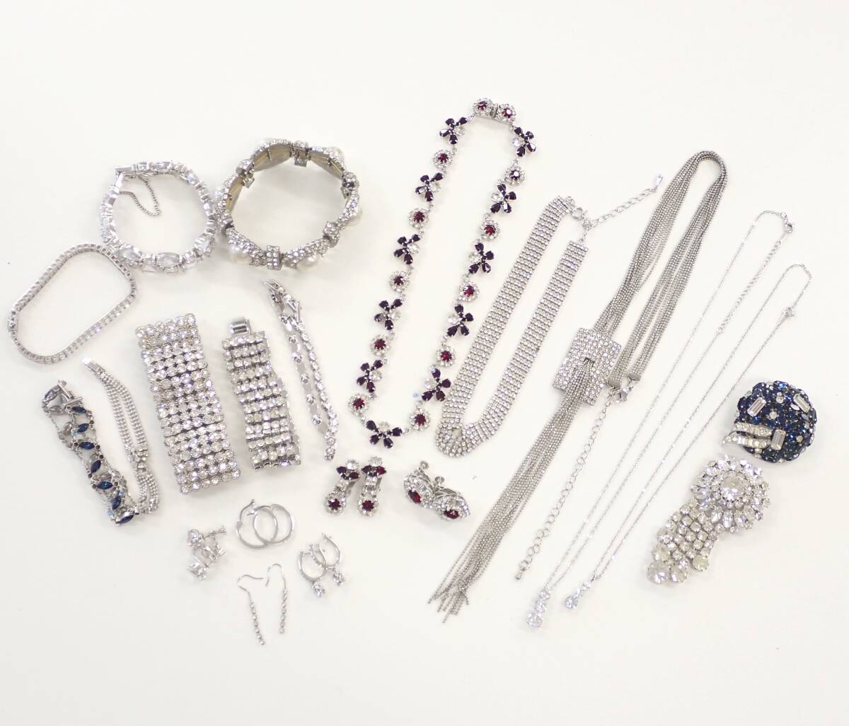 まとめ 1円～☆イミテーションアクセ ラインストーン ネックレス ブレスレッド イヤリング ブローチ シルバーカラー アクセサリー