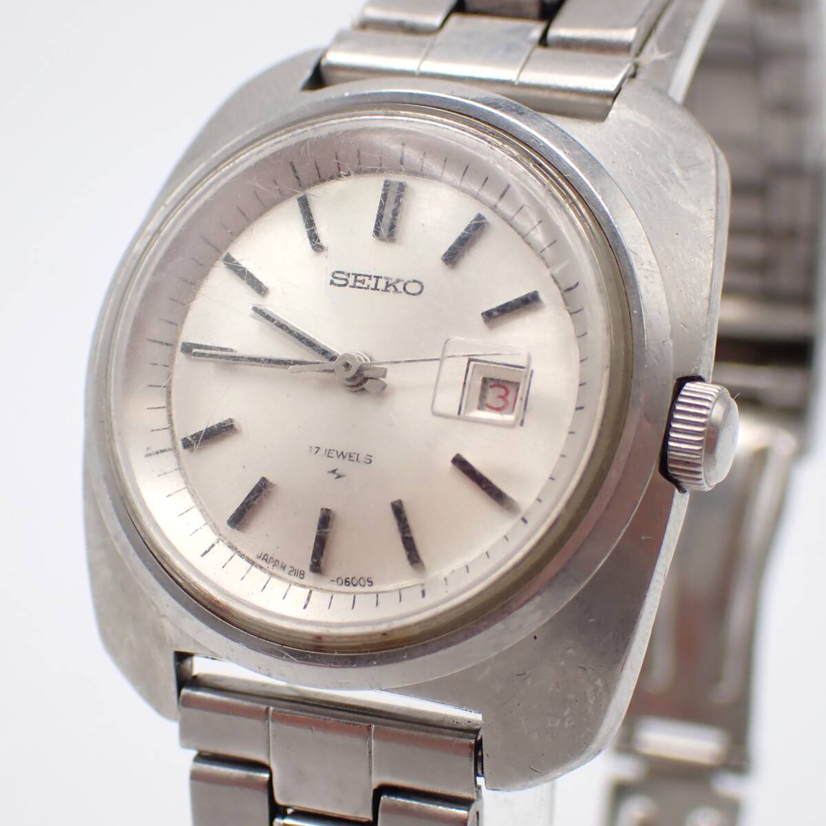 稼動品 1円～●SEIKO セイコー 手巻き レディース腕時計 2118-0320 17JEWELS シルバー文字盤 デイト ラウンド アナログ/和0410-200