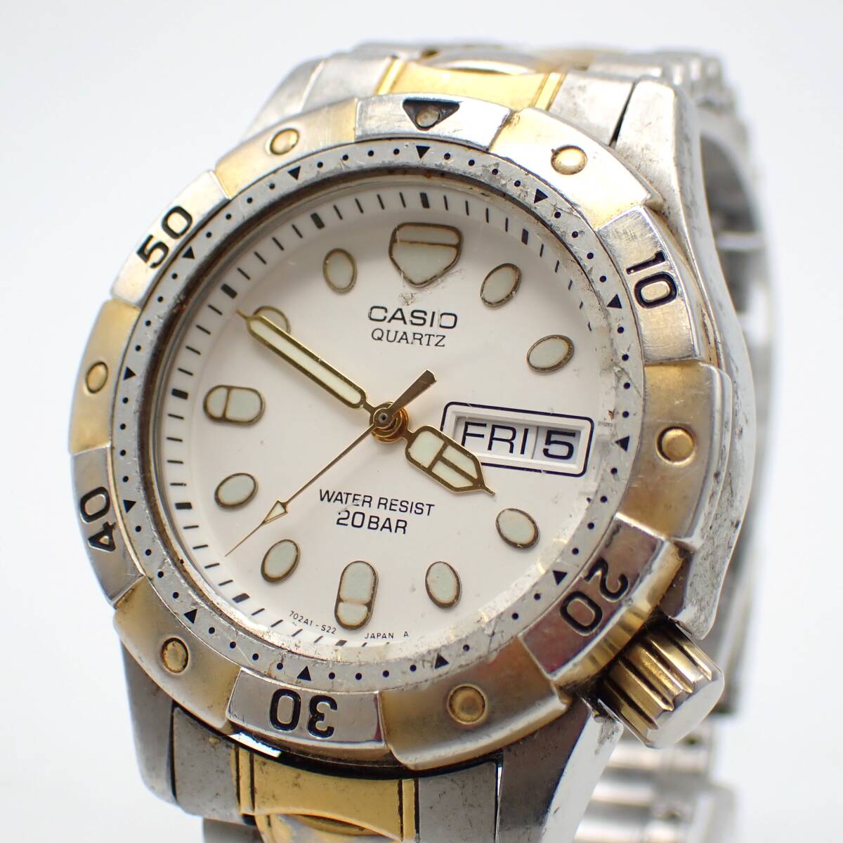 1円～☆CASIO カシオ QZ メンズ腕時計 MD-721 白文字盤 デイデイト ラウンド アナログ カジキ アンティーク コンビカラー/増0406-200