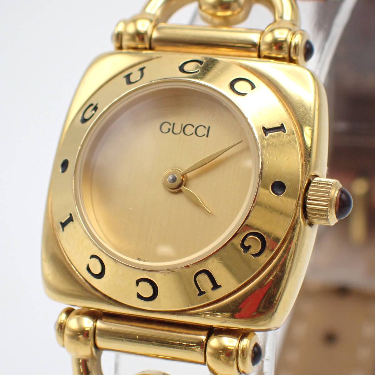 稼働品 1円～☆GUCCI グッチ QZ レディース腕時計 ホースビット 6300L ゴールド文字盤 スクエア アナログ 2針/向0414-2000