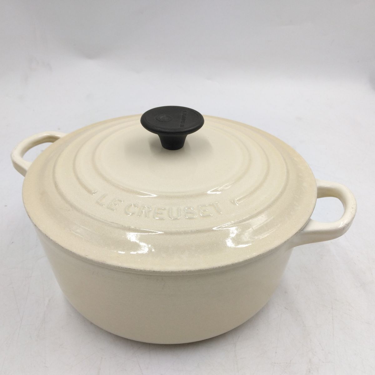 LE CREUSET ル・クルーゼ ココット・ロンド 両手鍋 20cm コットンホワイト 鋳物ホーロー 2.4L IH対応 ガス火対応 オーブン対応 フランス製