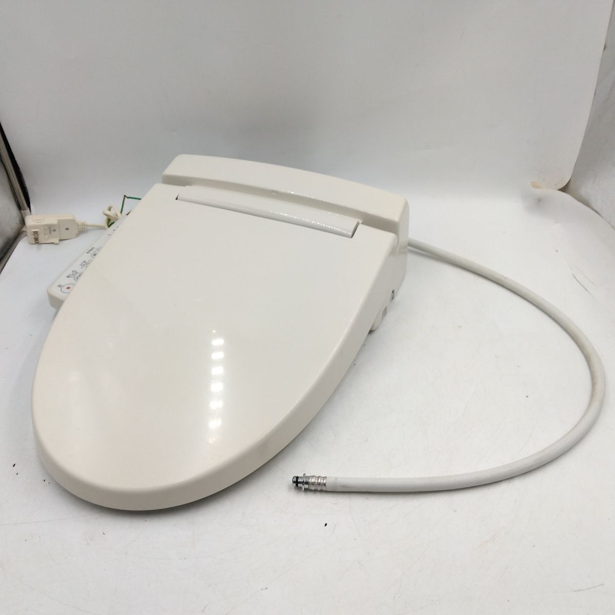 INAX イナックス KBシリーズ シャワートイレ 貯湯式 脱臭付 大型共用サイズ キレイ便座 BN8 2016年製 CW-KB21