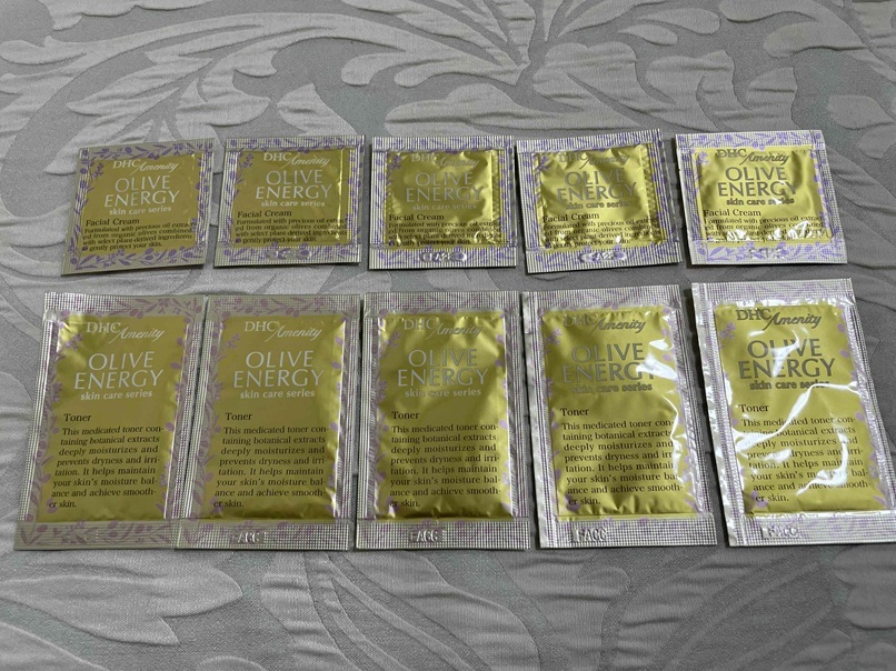 ④【 DHC 】薬用マイルドローション ×5包　オリーブバージンオイルエッセンシャルクリーム ×５包