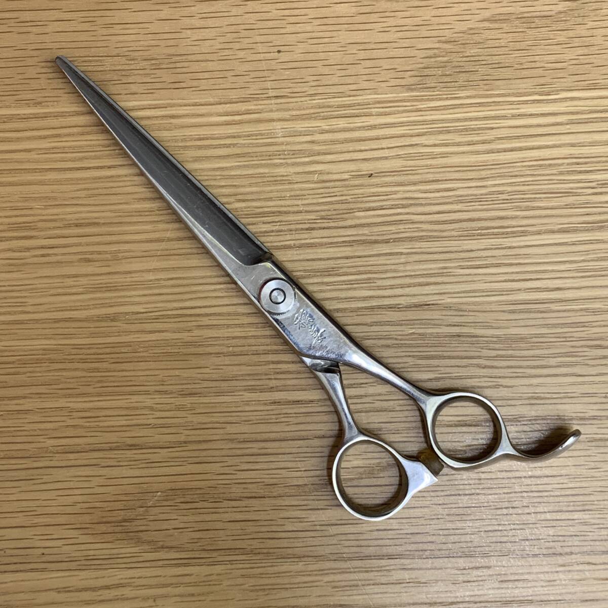 稲妻 美容師 理容師 シザー 鋏 はさみ