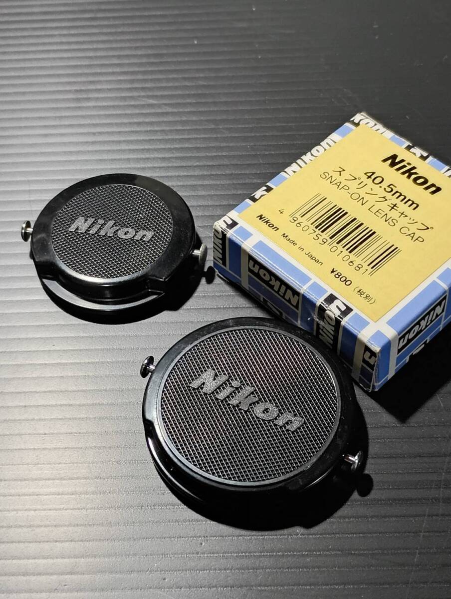 【送料無料】ニコン　スプリング式フロントレンズキャップ　34.5ミリ（中古品）×1　40.5ミリ（新品未使用）×1　計2個