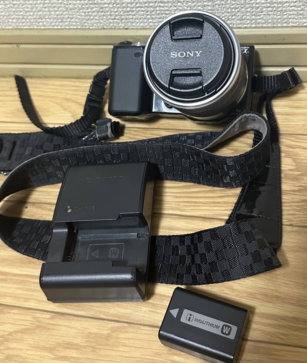 通電動作シャッターOK SONY ソニー α NEX-5 ブラック ミラーレス 一眼レフ カメラ3.5-5.6/18-55 OSS 0.25mm SEL1855レンズストラップ付き