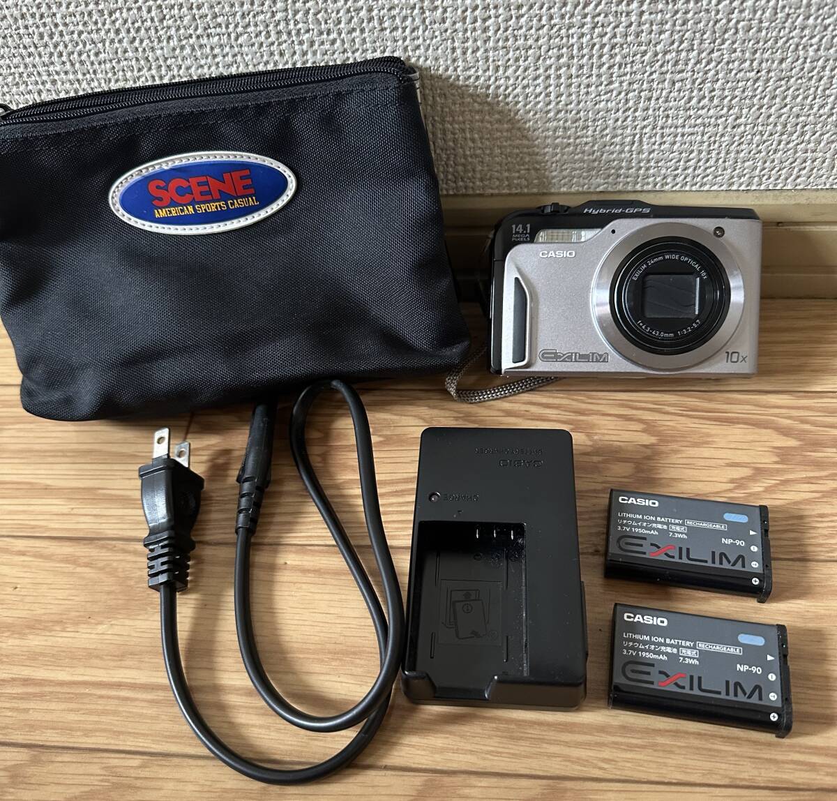 通電動作品シャッターOK CASIO カシオ デジタルカメラ EXILIM SHIFT STABILIZATION EX-H20G 充電器ストラップバッテリー2個付き デジカメ