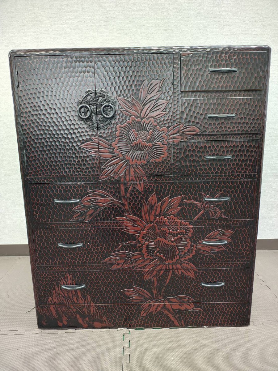 D 昭和レトロ　鎌倉彫　扉と大小３段引き出し　チェスト 牡丹 漆塗り 伝統工芸 アンティーク 神奈川県 直接引取可能