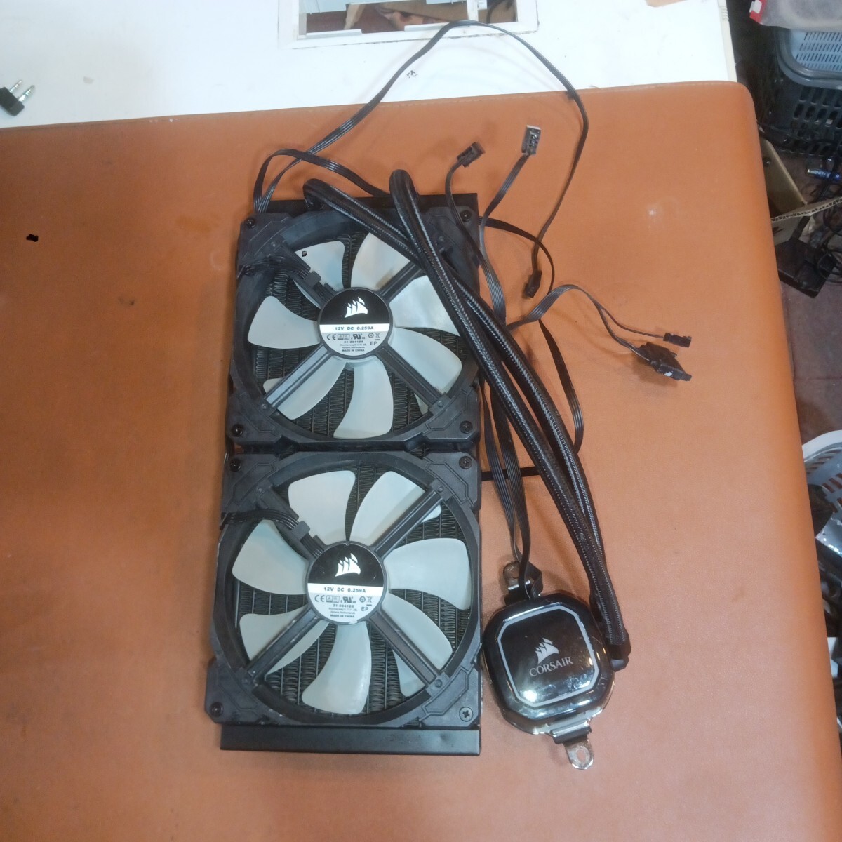 Corsair製簡易水冷CPUクーラー　動作未確認 