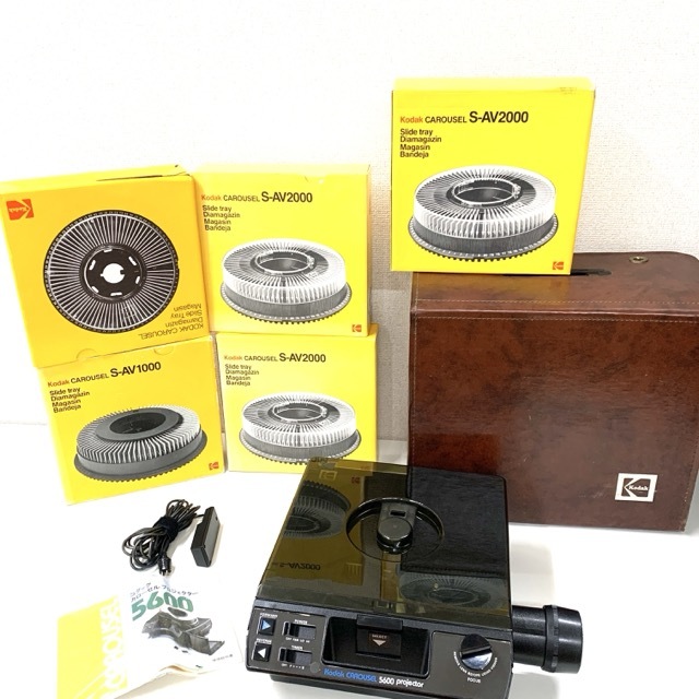 AY3488■【電源確認済み】Kodak コダック プロジェクター カローセル式スライドプロジェクター ケース付き 現状品 売り切り 1円スタート