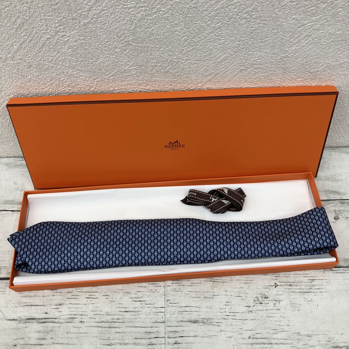 鑑定済み エルメス HERMES ネクタイ シルク100 シルク 総柄 箱付 ブルー系 ネイビー フランス製